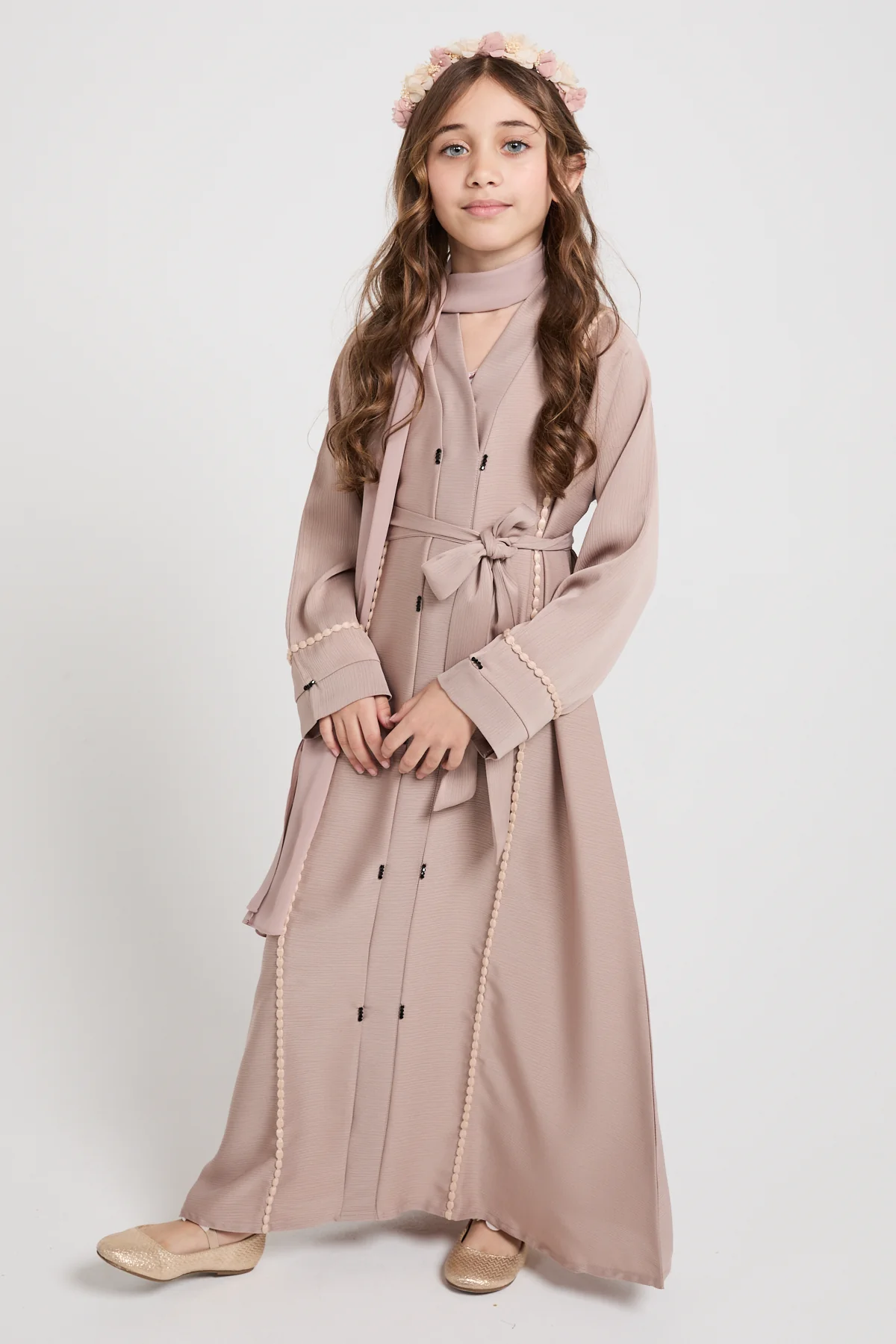 Junior Girls Textured Dainty Detail Closed Abaya - Rose Sand