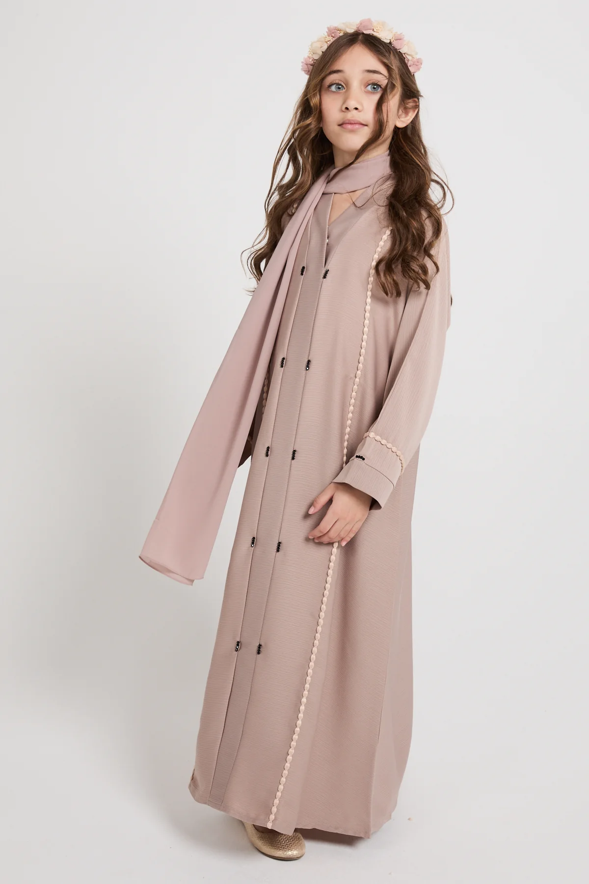 Junior Girls Textured Dainty Detail Closed Abaya - Rose Sand - Image 7