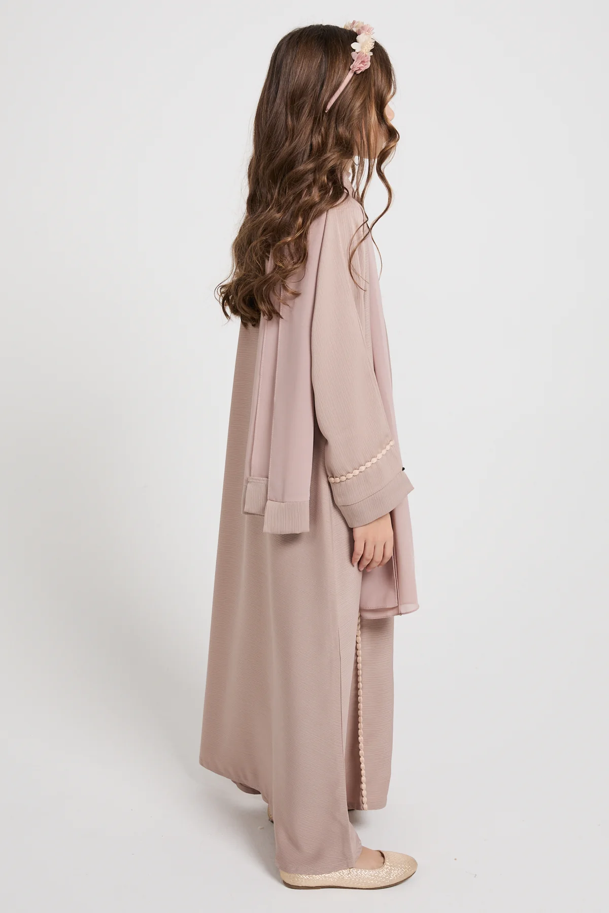 Junior Girls Textured Dainty Detail Closed Abaya - Rose Sand - Image 8