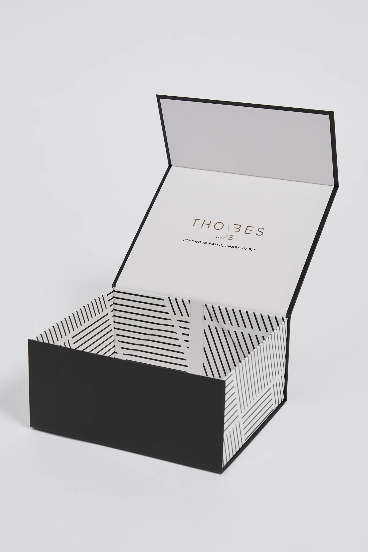 Luxurious Thobes by AB Keepsake Gift Box - Barakah - Image 3