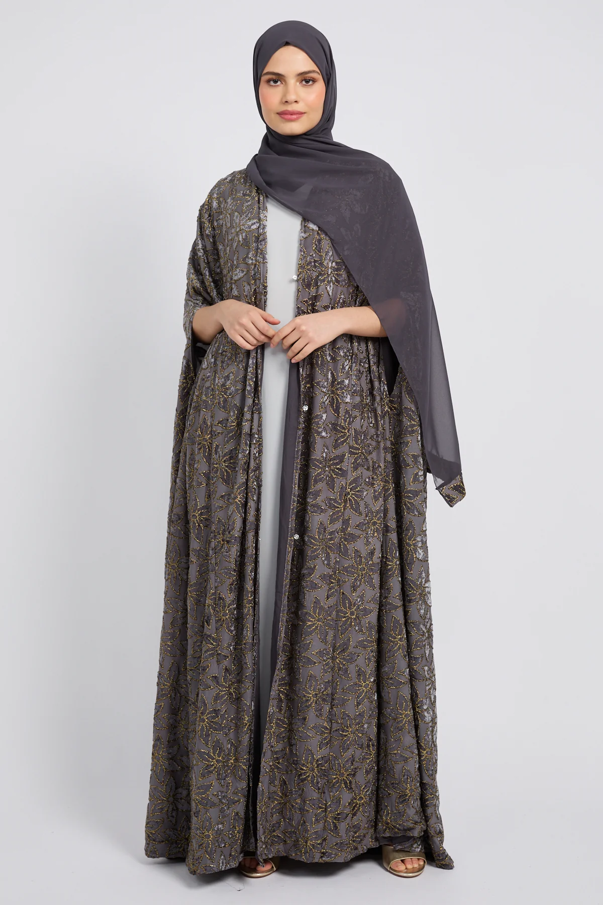 Luxury Arabesque Petal Cape Abaya - Silver Dusk - LIMITED EDITION - Image 6