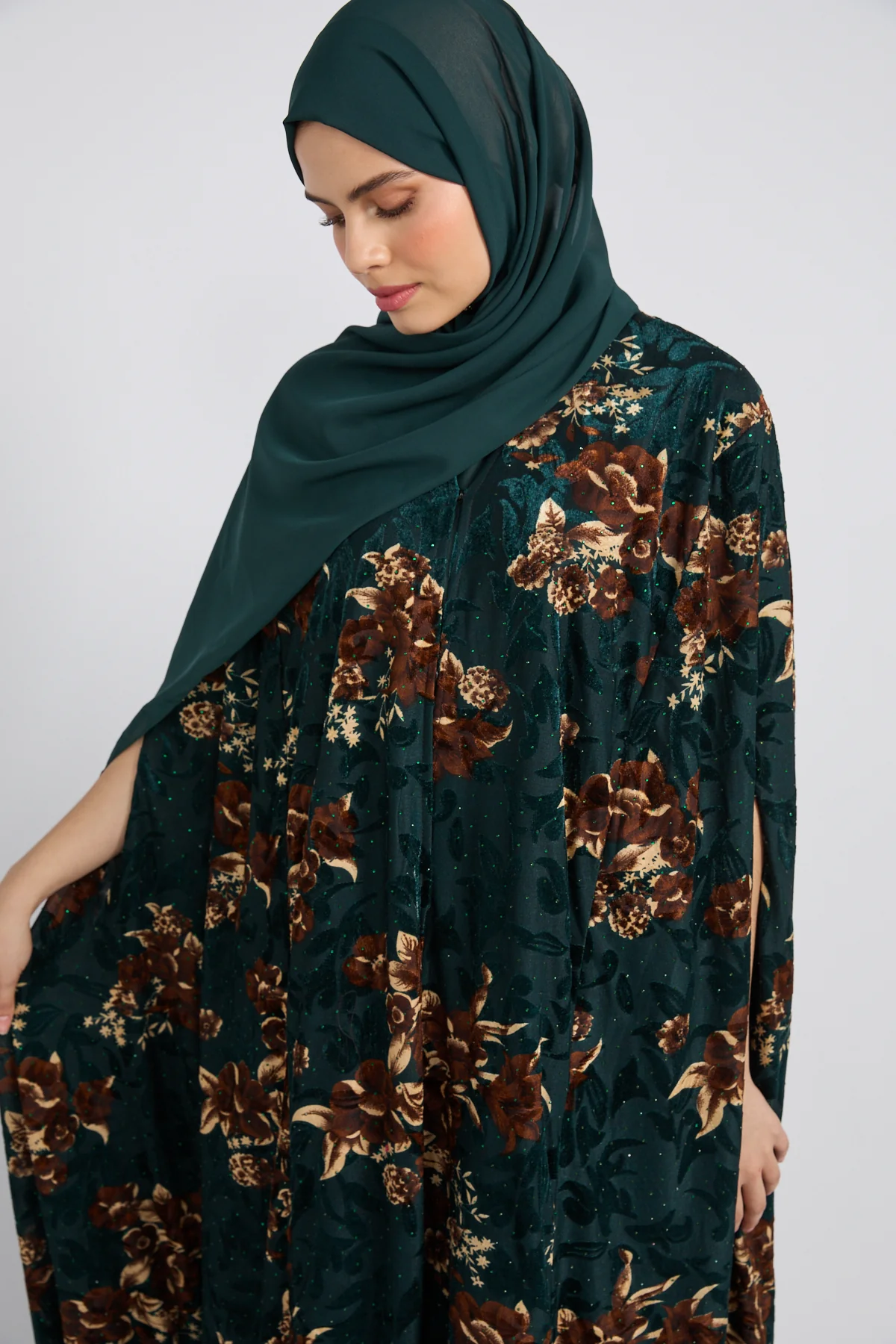 Luxury Bloom Royale Cape Abaya - Emerald - Image 2