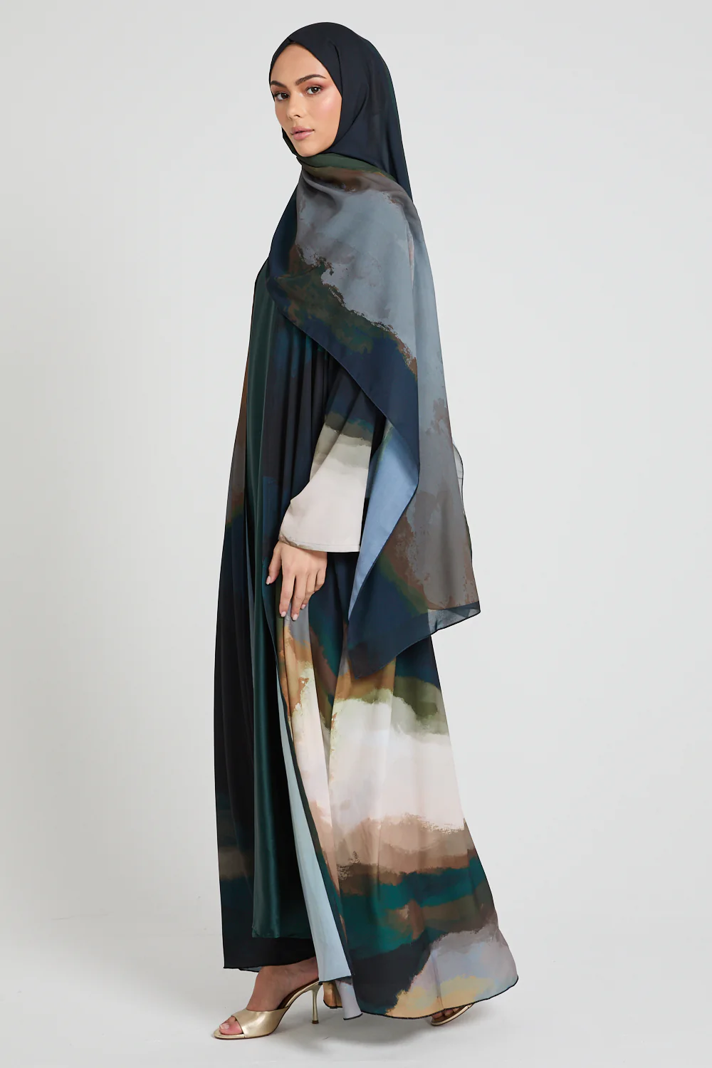 Luxury Celestial Mirage Bisht - LIMITED EDITION - Image 7