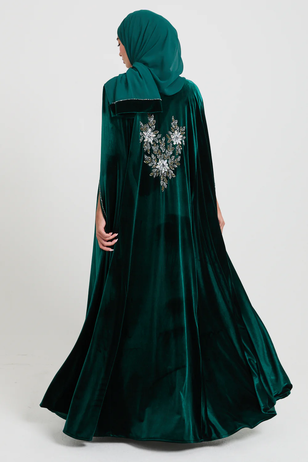 Luxury Crown Jewel Emerald Velvet Embellished Cape - Image 5