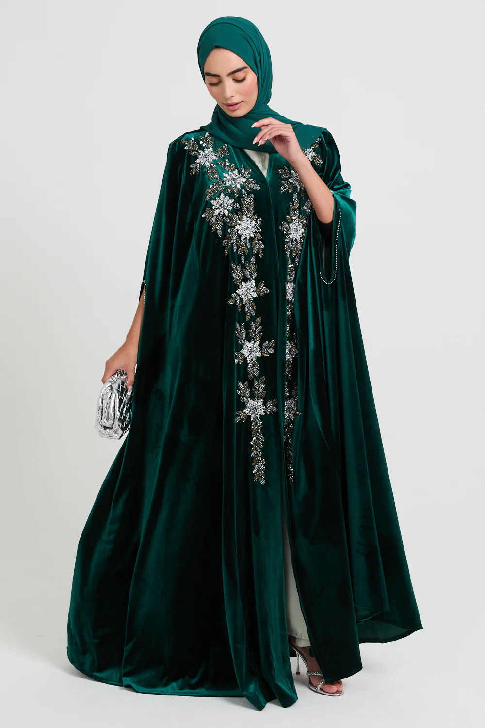 Luxury Crown Jewel Emerald Velvet Embellished Cape - Image 7