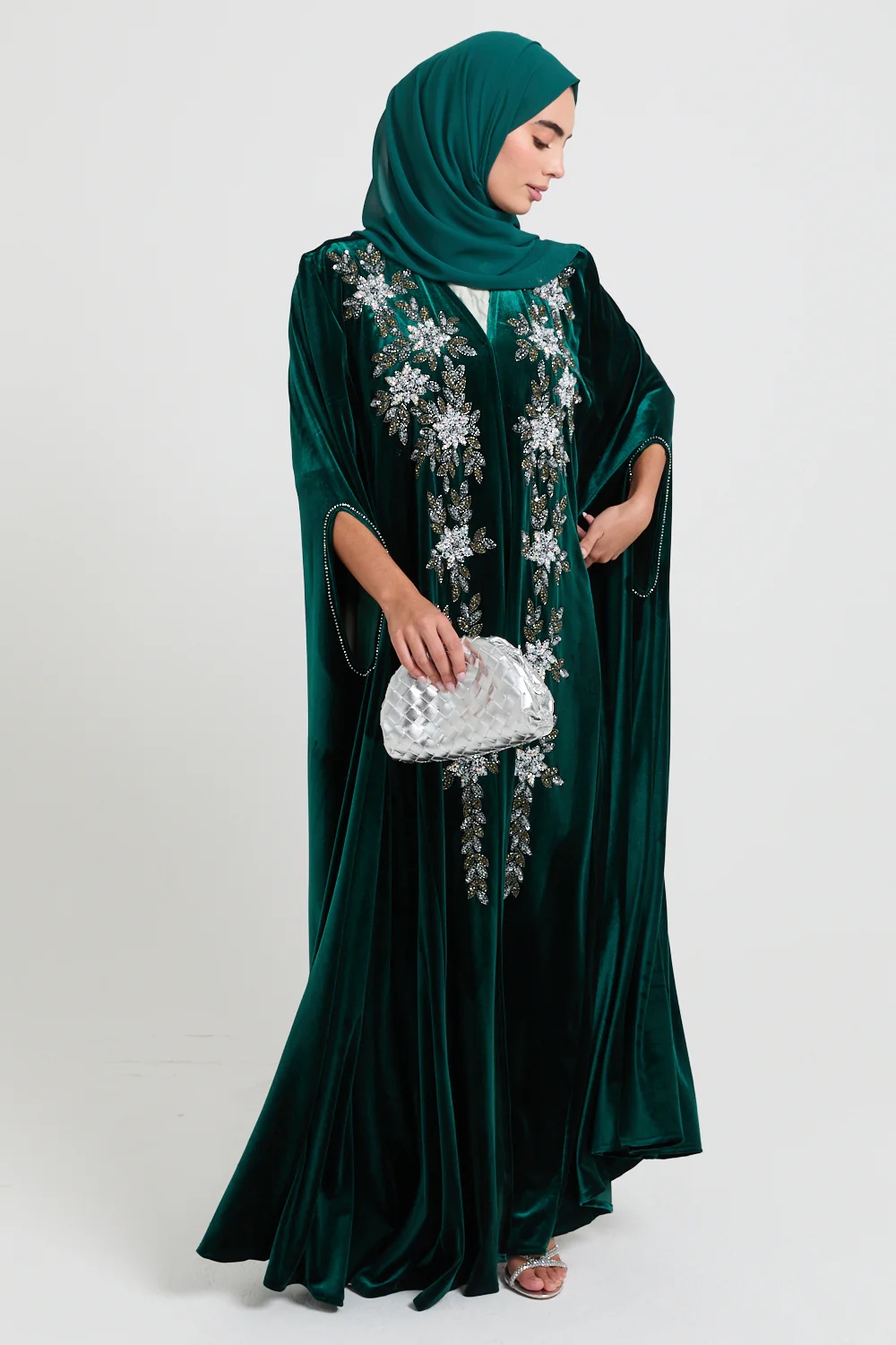Luxury Crown Jewel Emerald Velvet Embellished Cape - Image 8