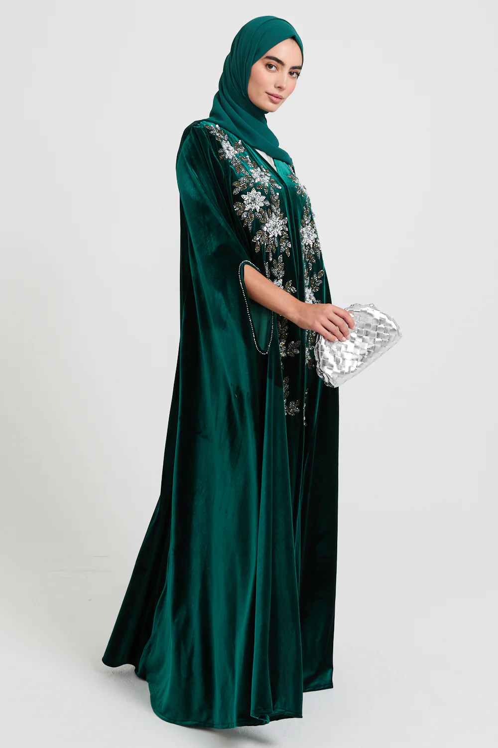 Luxury Crown Jewel Emerald Velvet Embellished Cape - Image 9