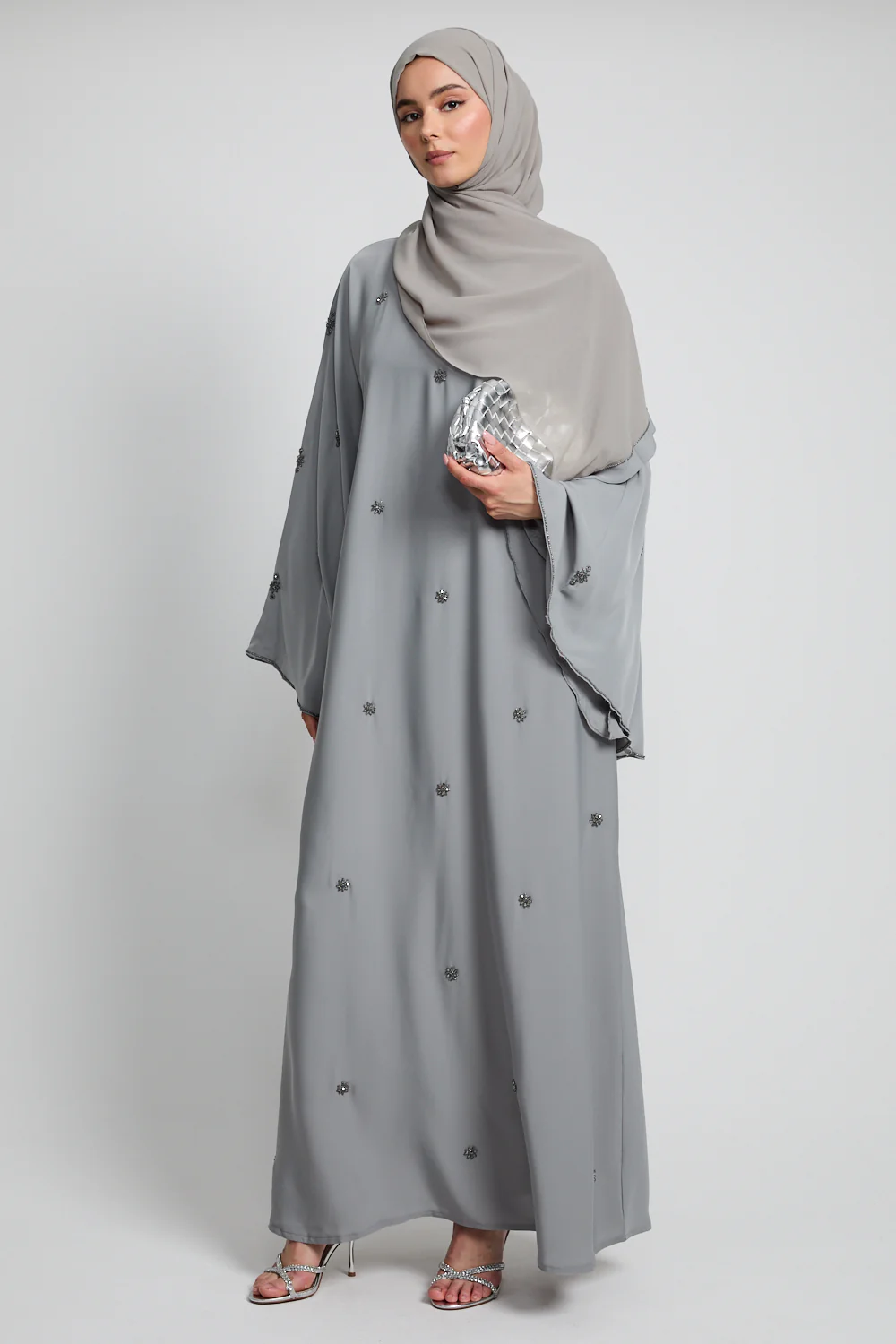Luxury Mariyah Bejewelled Closed Abaya - Olive Grey - Image 3