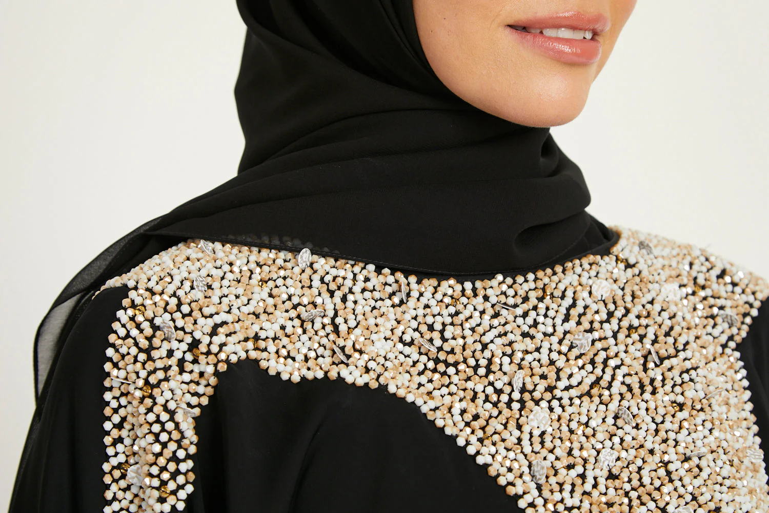 Luxury Moonlit Pearl Blossom Closed Abaya – Black - Image 4