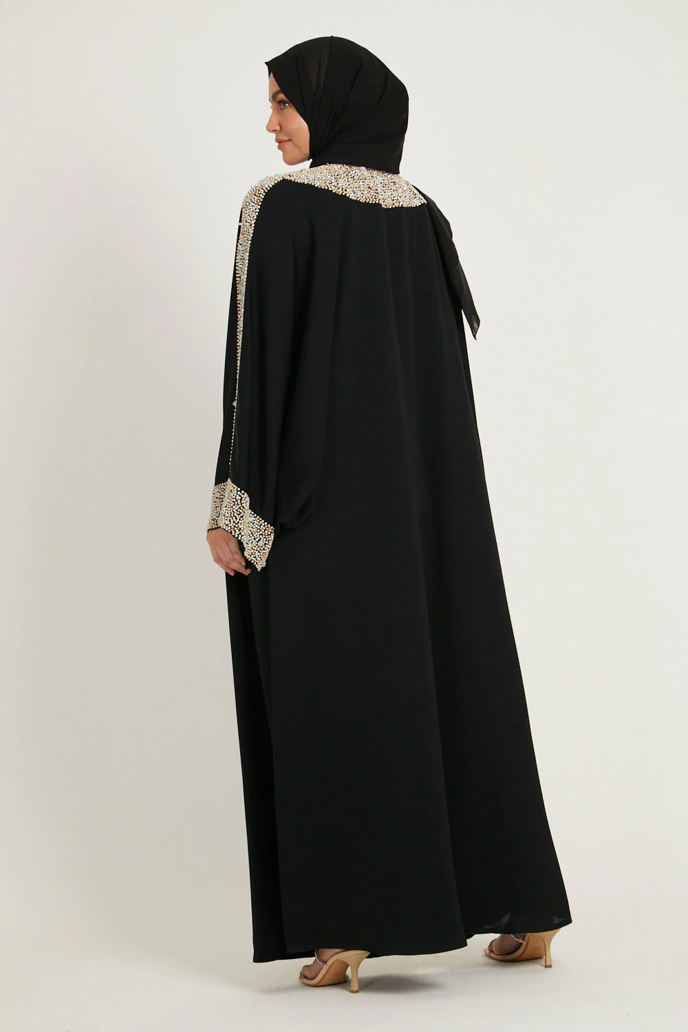 Luxury Moonlit Pearl Blossom Closed Abaya – Black - Image 5