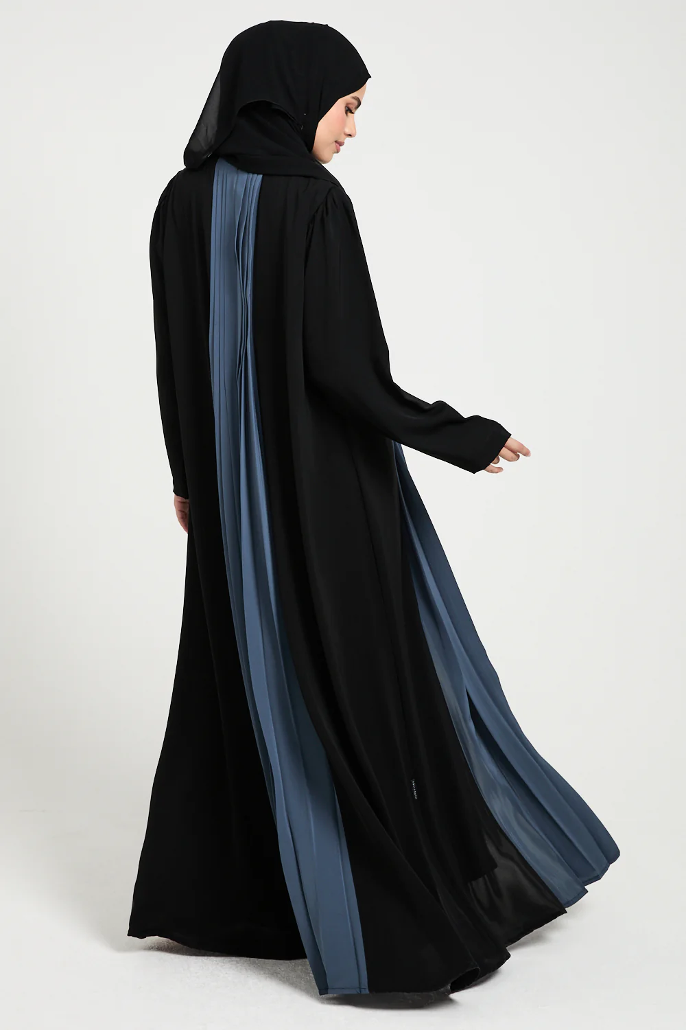 Luxury Pleated Detailed Open Abaya - Black and Slate Blue - Image 3