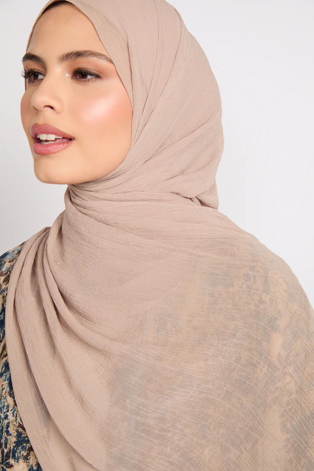 Luxury Soft Crush Hijab - Warm Oat - Image 12