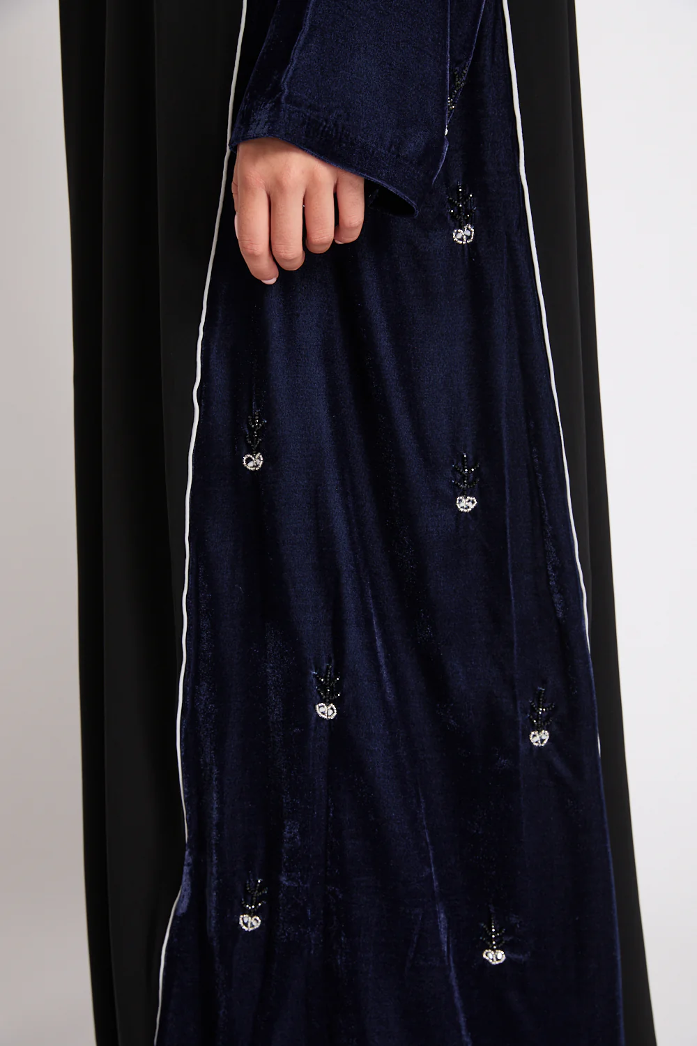 Luxury Velvet Majesty Embellished Open Abaya - Navy - Image 4