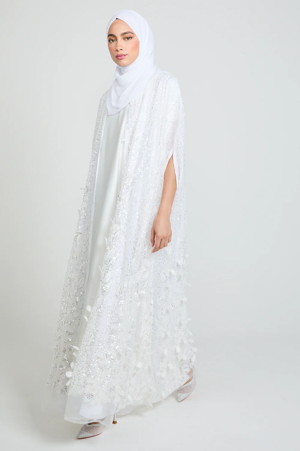 Luxury Wisteria White Embellished Cape - Image 5