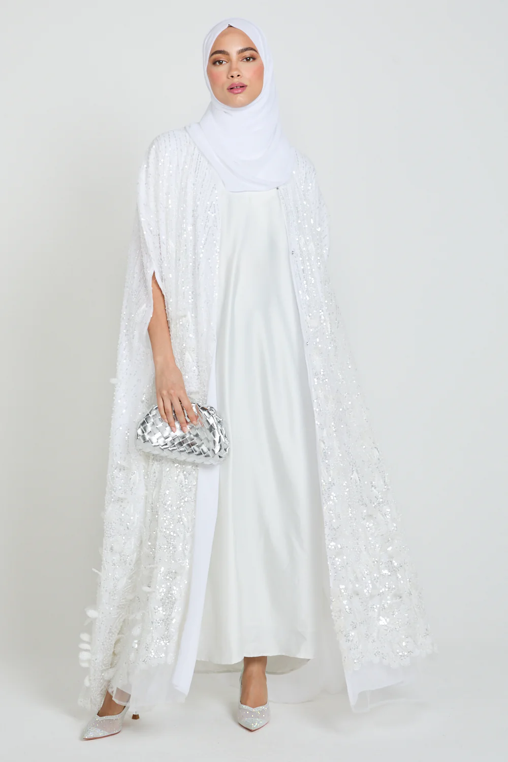 Luxury Wisteria White Embellished Cape - Image 7
