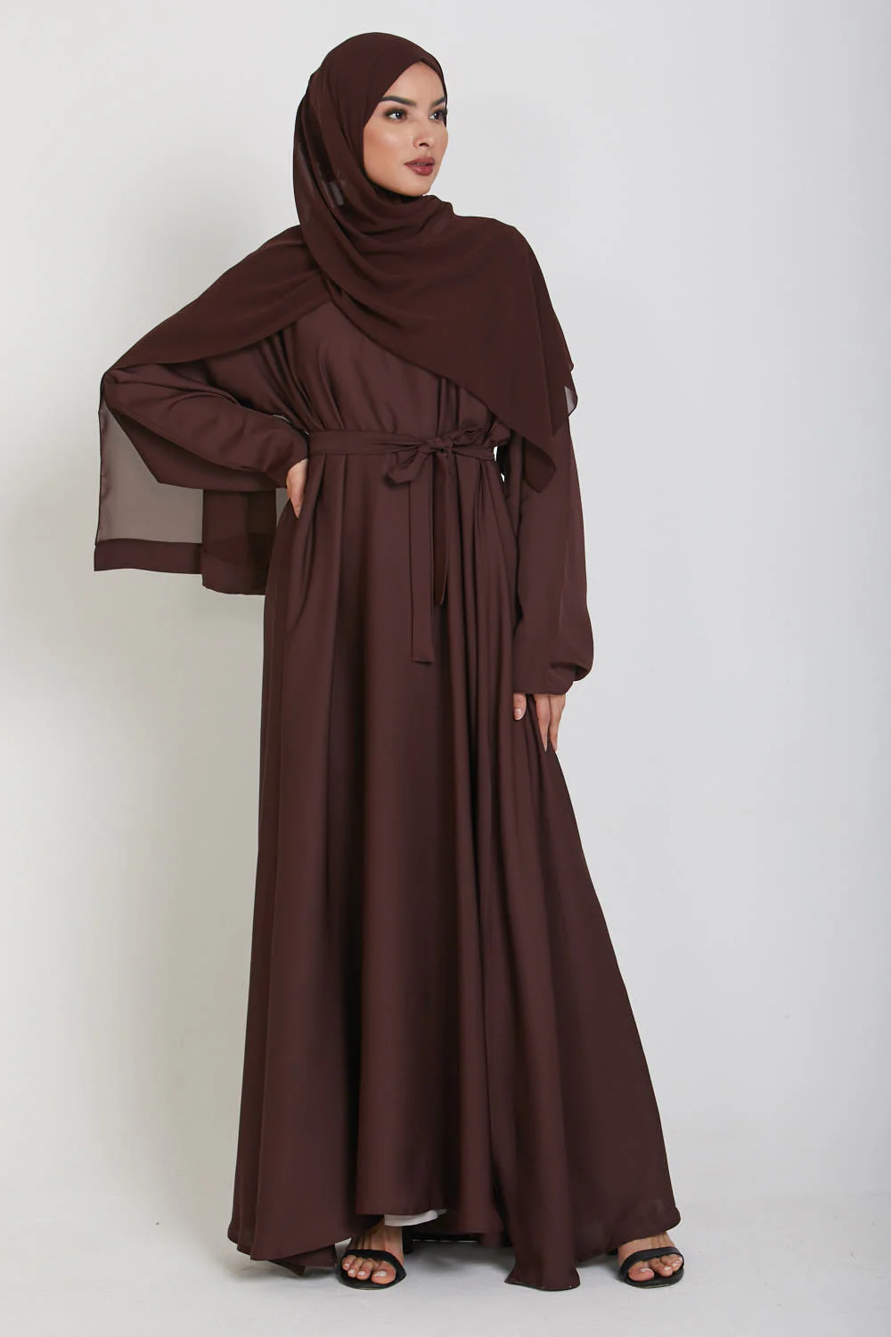 Mahogany Umbrella Cut Closed Abaya - Image 4