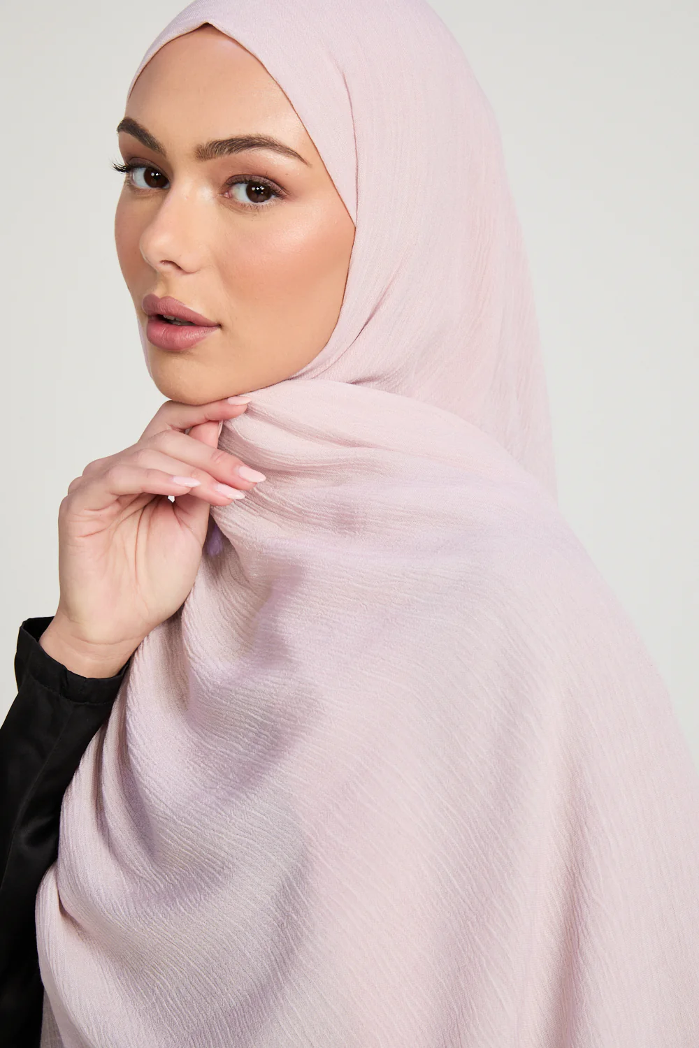 Modal Crinkle Hijab - Rose Dust - Image 5