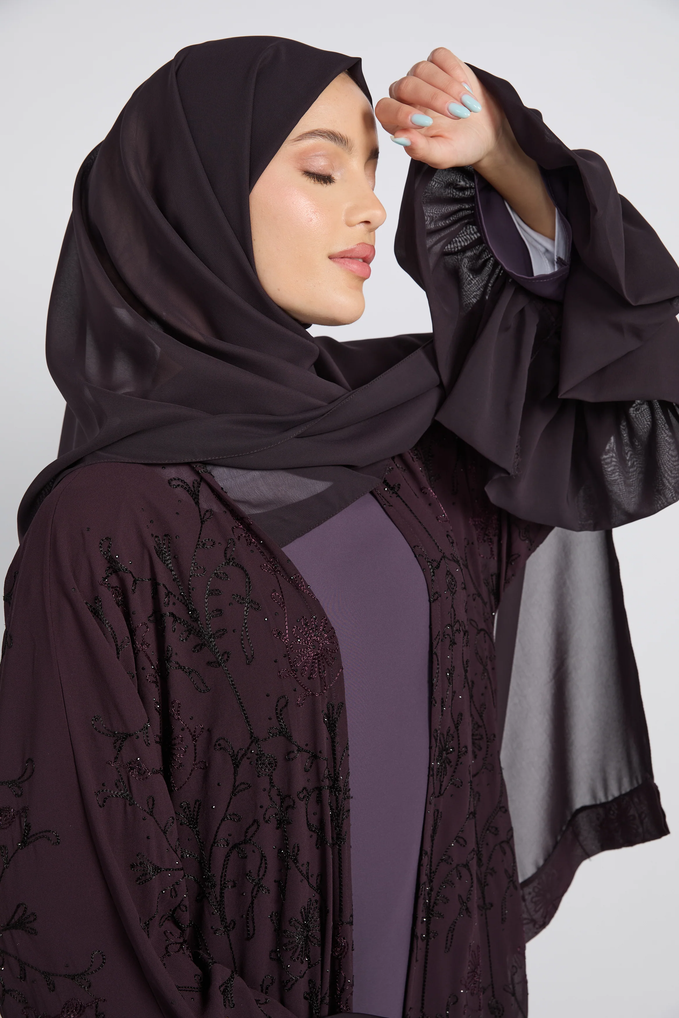Noir Bloom Luxe Four Piece Abaya Set – Midnight Plum - LIMITED EDITION - Image 2