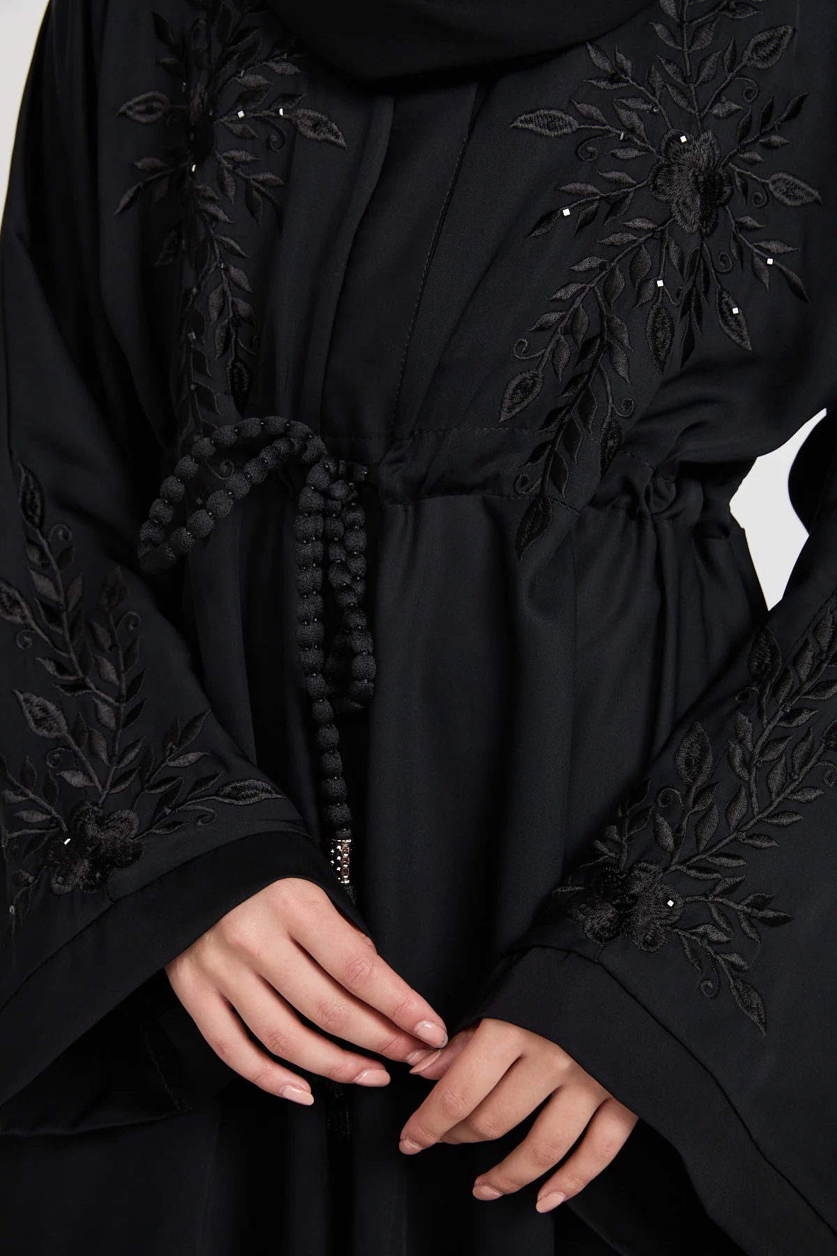 Noir Signature Umbrella Cut Closed Abaya with Inner Belt - Image 4