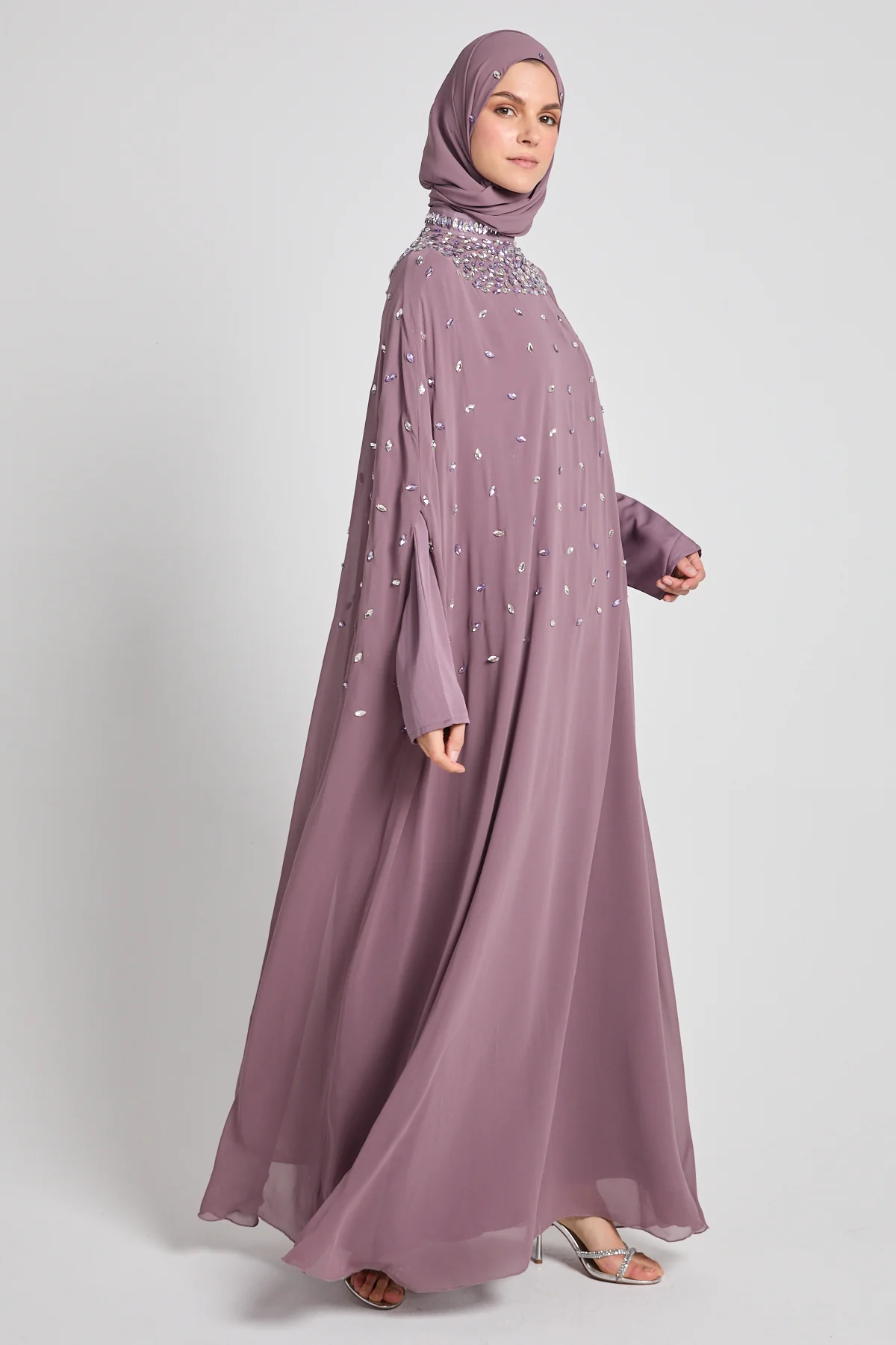 Noor Royale Three Piece Embellished Luxe Closed Abaya - Dusty Mauve - Image 4