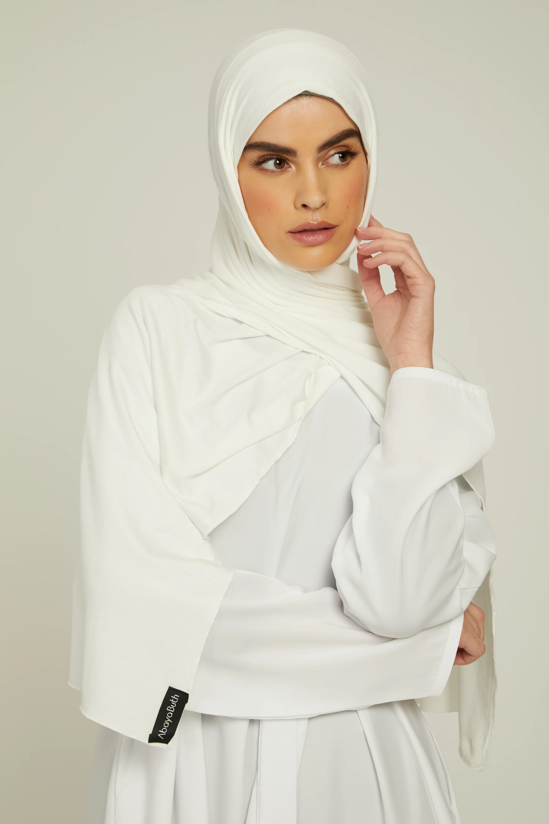 Off White Jersey Hijab - Image 3