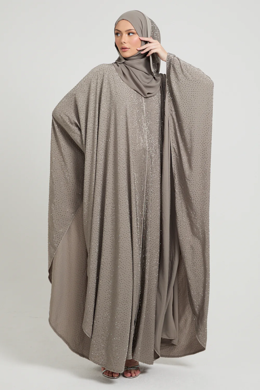 Olivine Sahara Stardust Embellished Open Farasha – Luxe Edition - Image 8