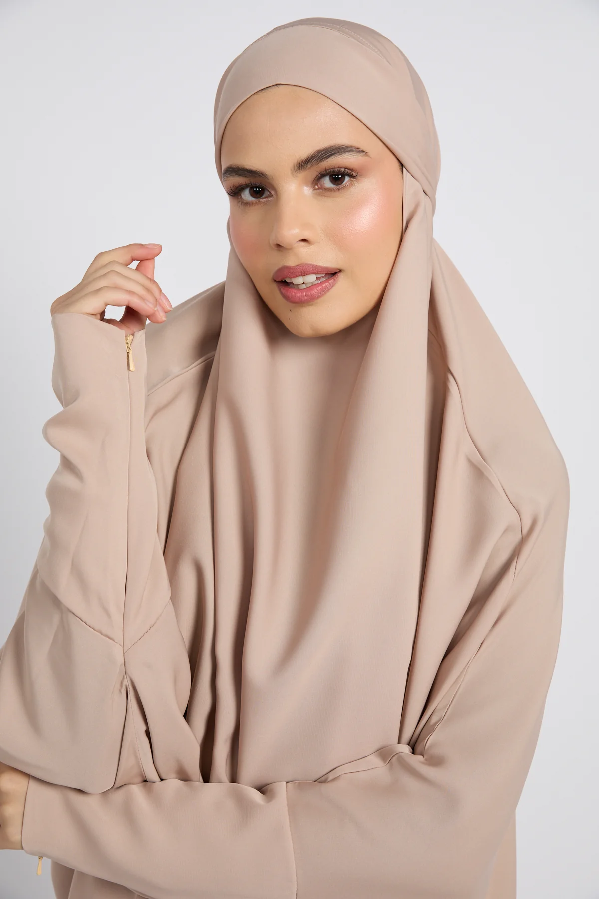 One Piece Full Length Jilbab/Prayer Abaya - Zipped Cuff - Natural - Image 4