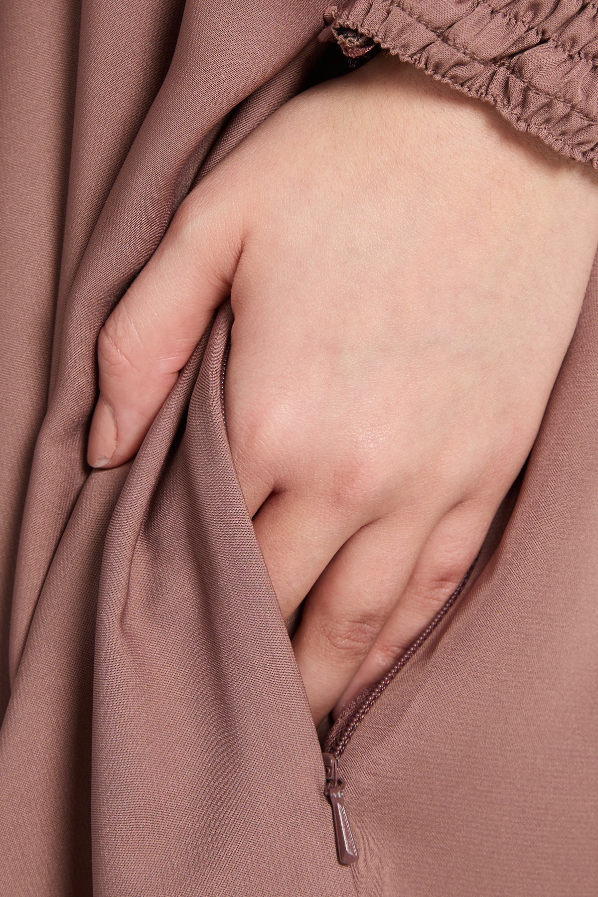 One Piece Full Length Jilbab/Prayer Abaya - Zipped Cuffs and Pockets - Cocoa Blush - Image 2