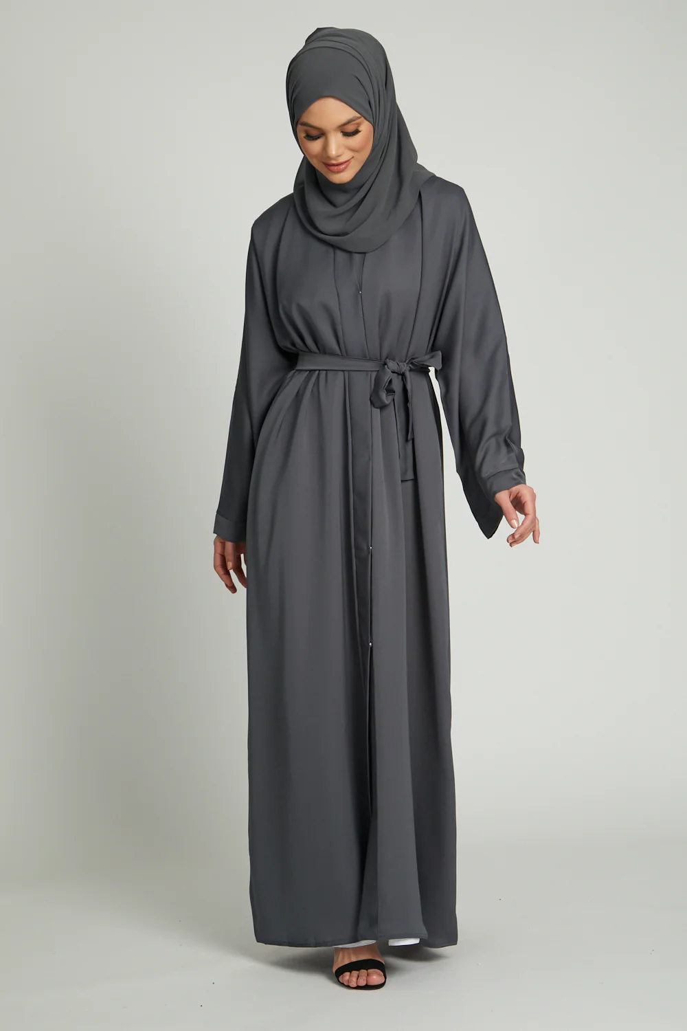 Pebble Open Abaya - Image 5
