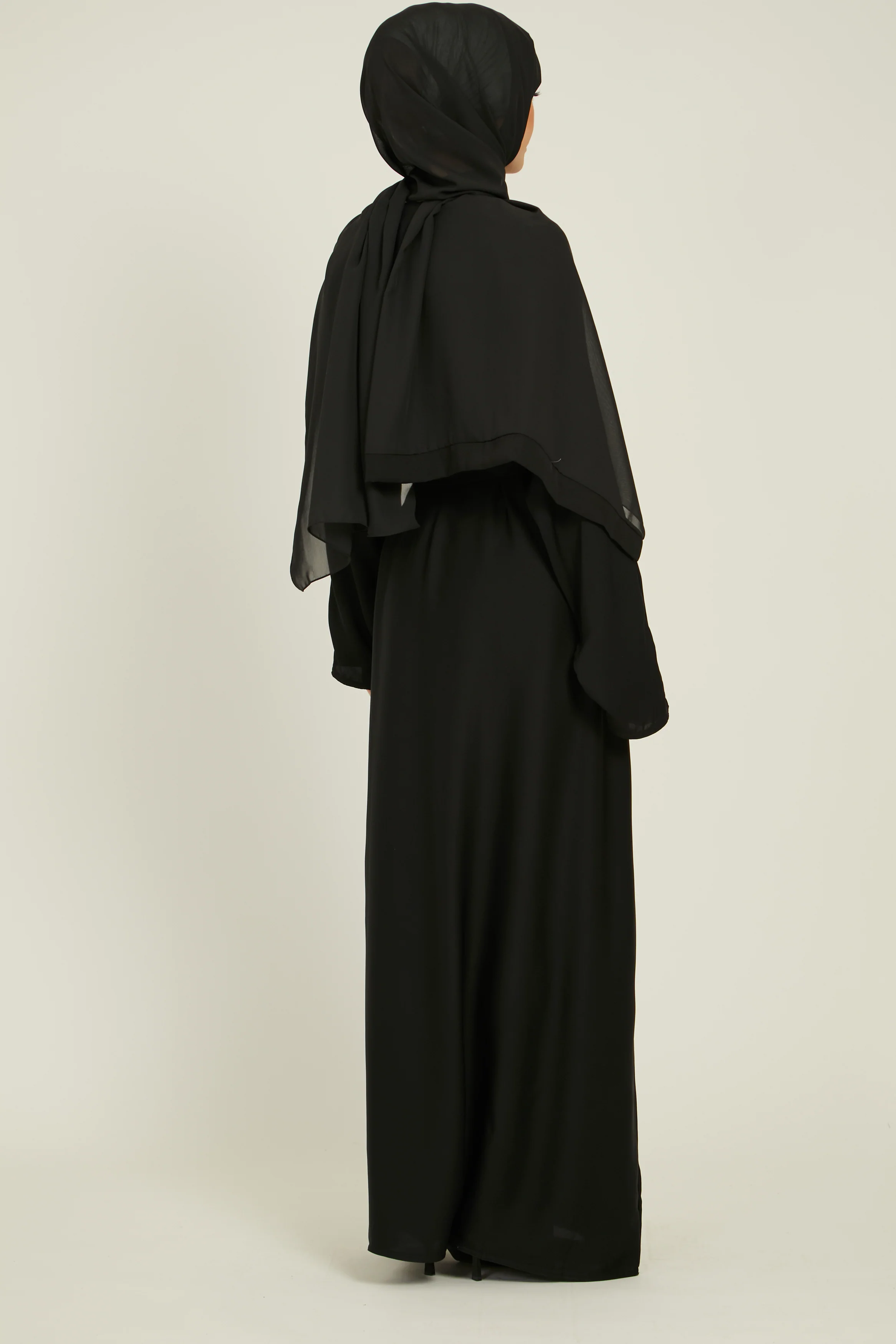 Plain Closed Abaya with Pockets - Black - Image 6