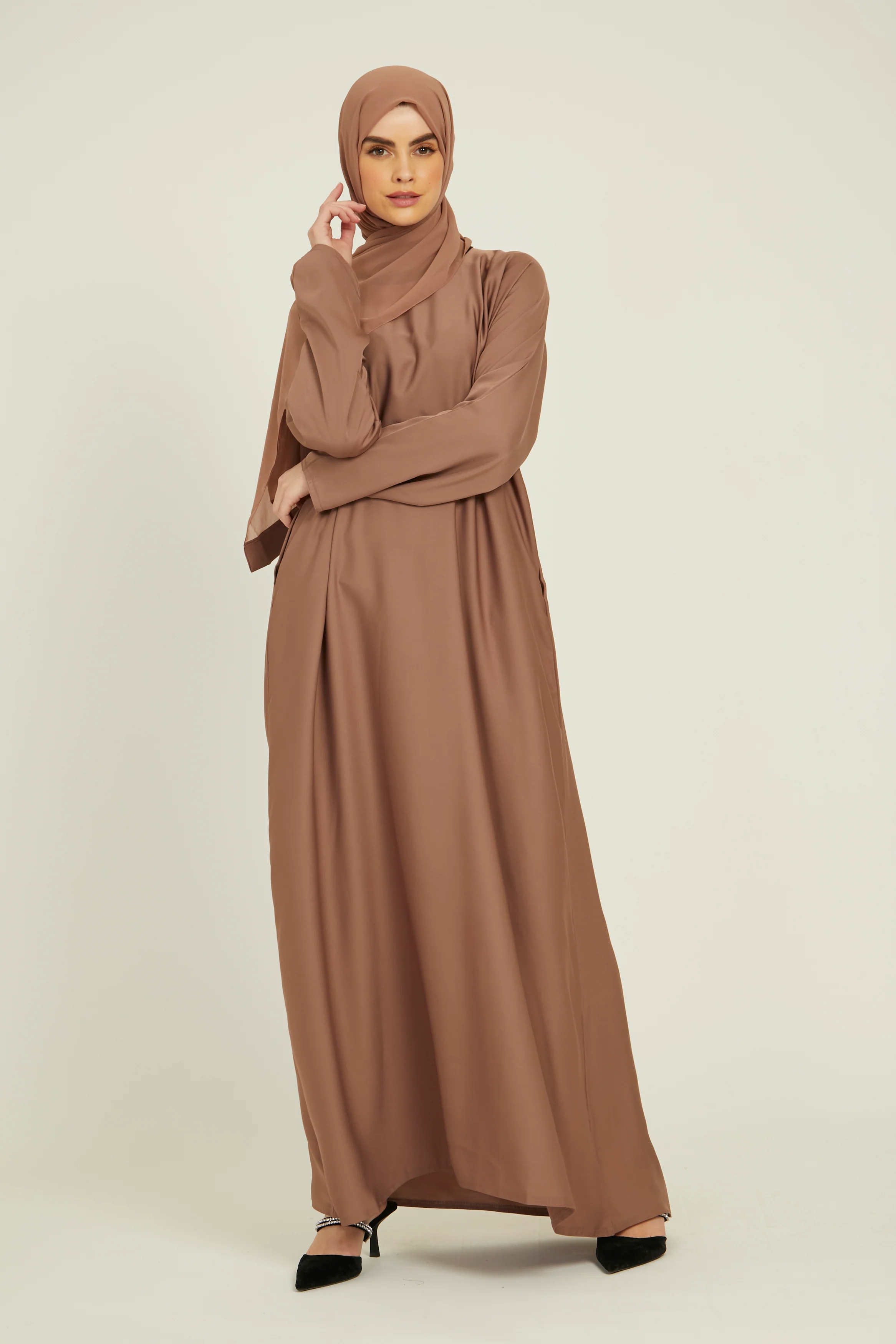 Plain Closed Abaya with Pockets - Dusky Taupe - Image 4