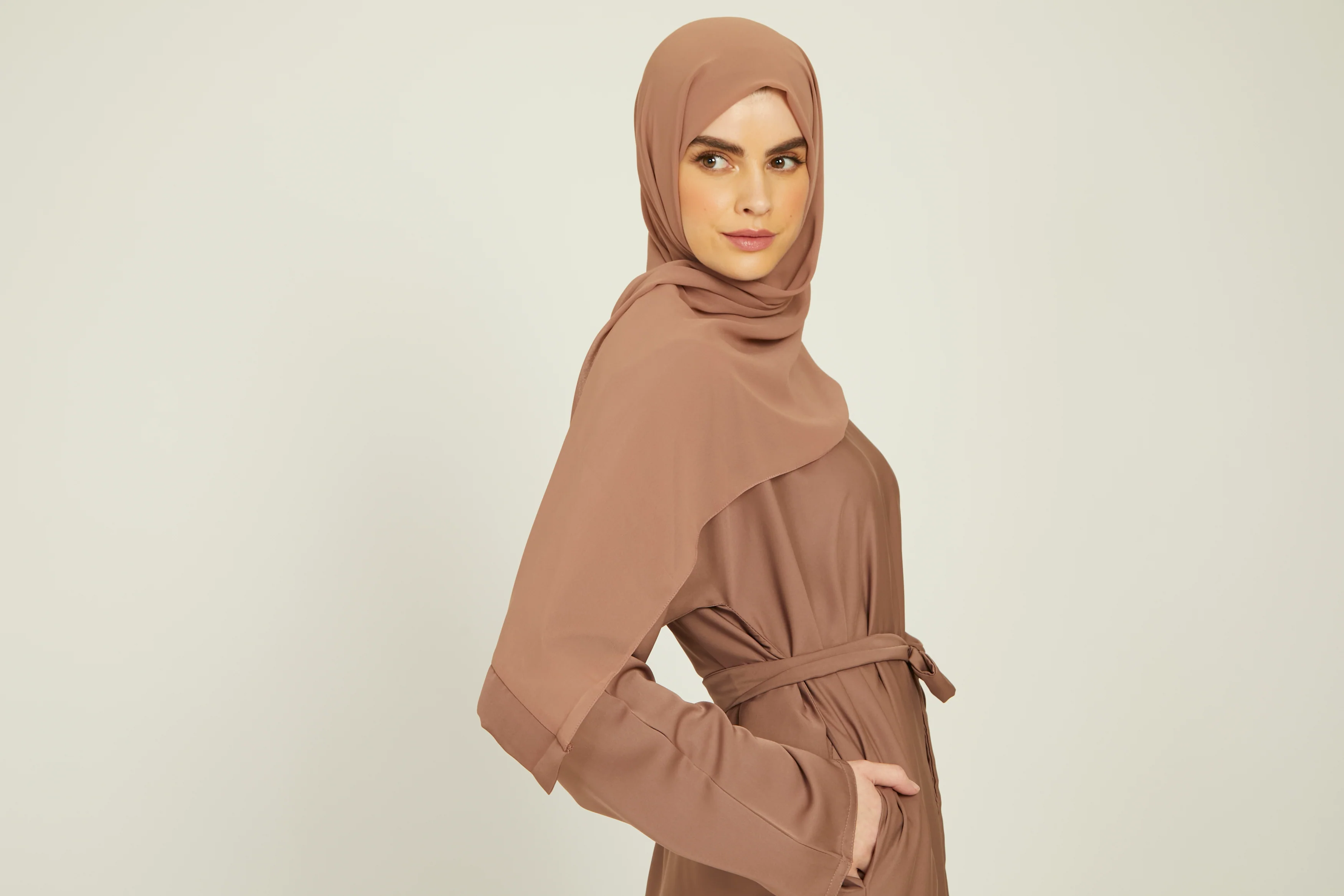 Plain Closed Abaya with Pockets - Dusky Taupe - Image 9
