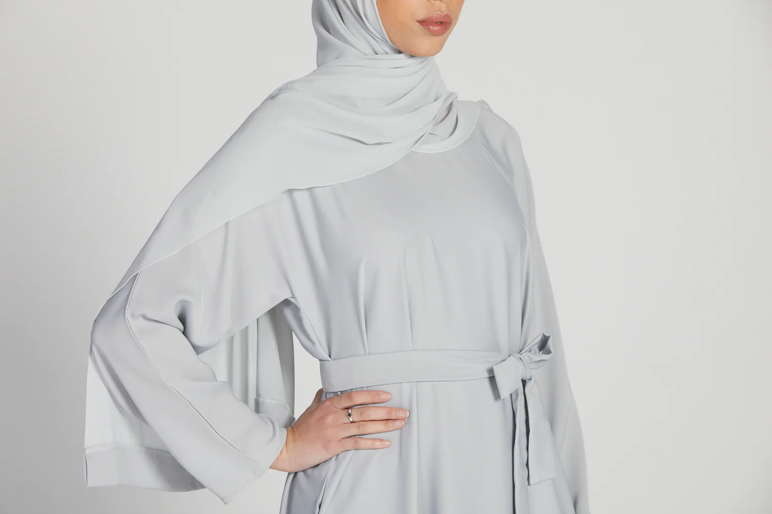 Plain Closed Abaya with Pockets - Silver Grey - Image 9