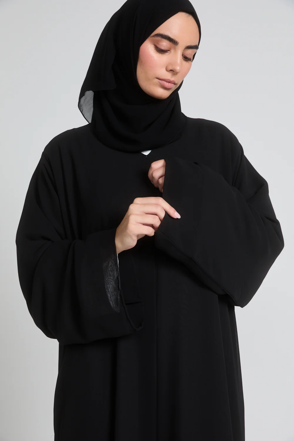 Plain Double Chiffon Open Abaya - Black - Image 2