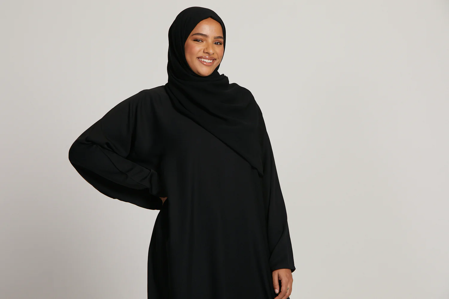 Plus Size Plain Closed Abaya - Black - Image 9