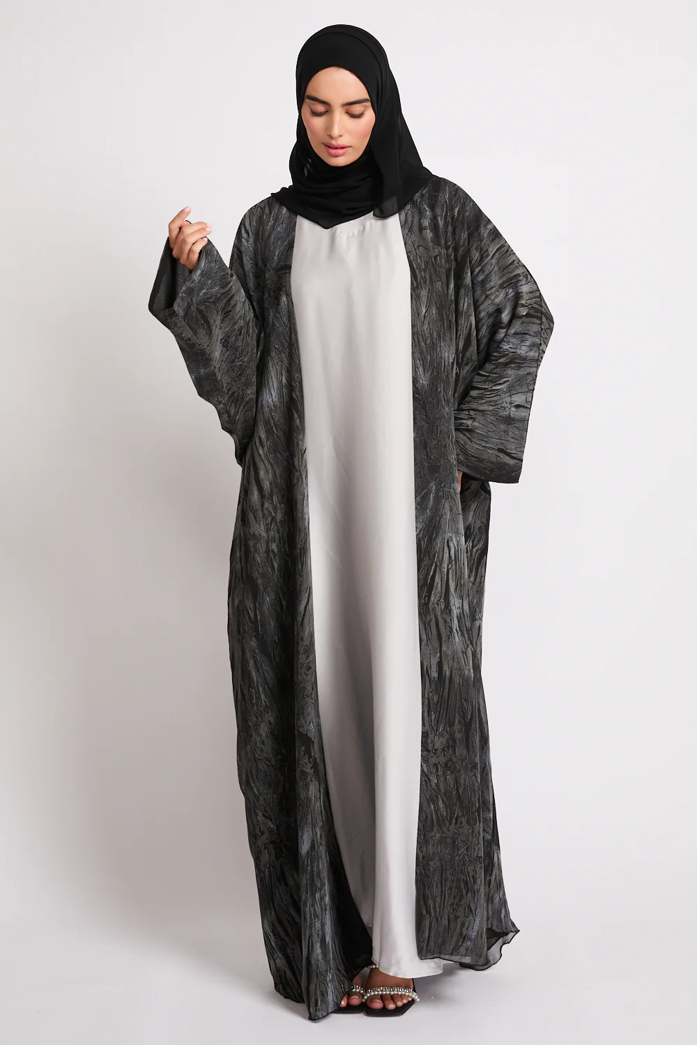 Premium Abstract Open Abaya – Midnight Ash - LIMITED EDITION - Image 3