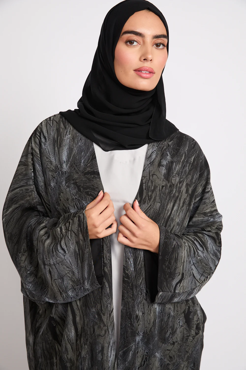 Premium Abstract Open Abaya – Midnight Ash - LIMITED EDITION - Image 4
