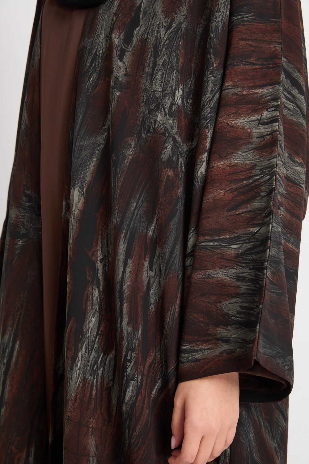 Premium Abstract Open Abaya – Smoked Umber - LIMITED EDITION - Image 4