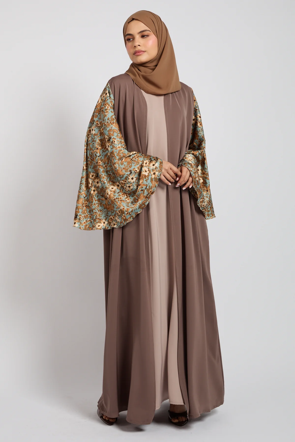Premium Arabesque Bloom Open Abaya - LIMITED EDITION - Image 5