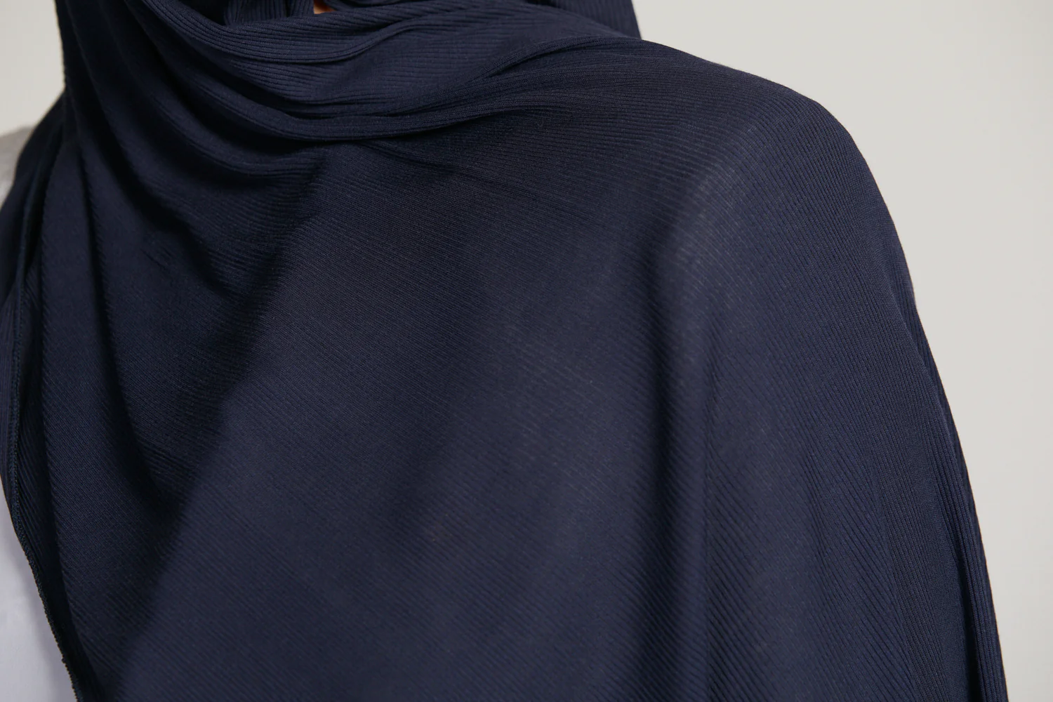 Premium Bamboo Ribbed Jersey Hijab - Navy - Image 5
