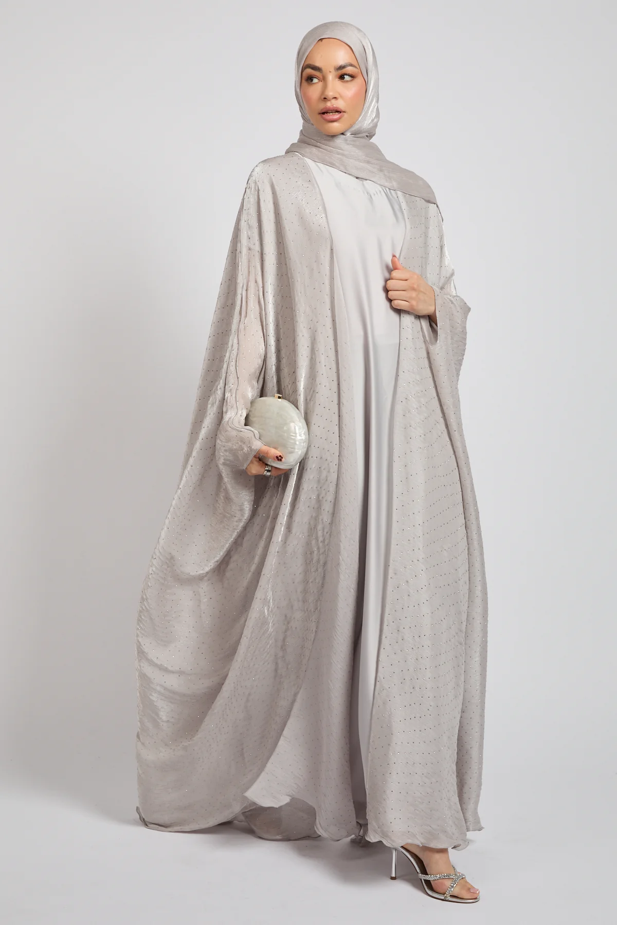 Premium Celestial Sheen Open Bisht Abaya – Moonlight