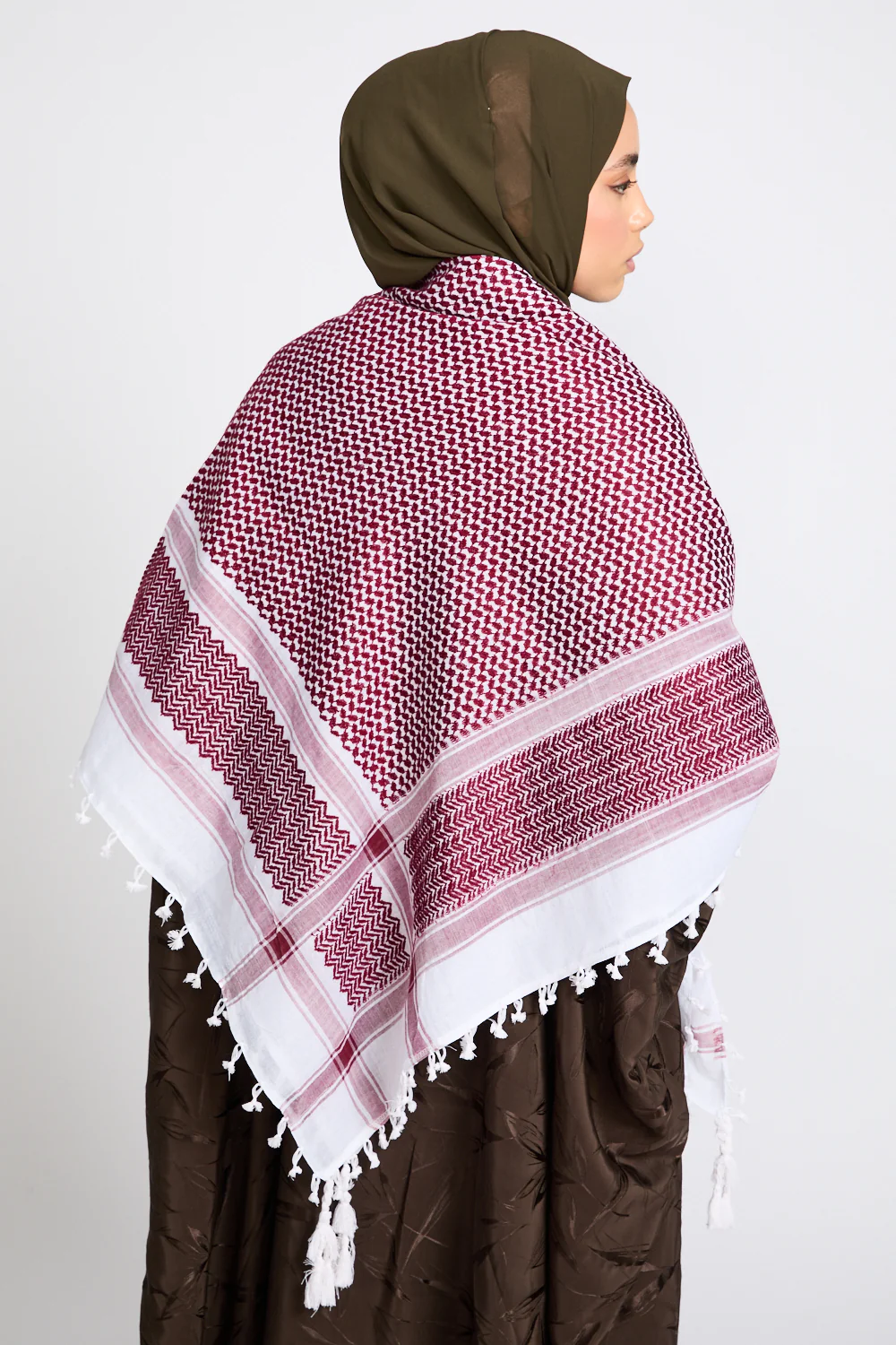 Premium Classic Keffiyeh Scarf - Red & White - Image 3