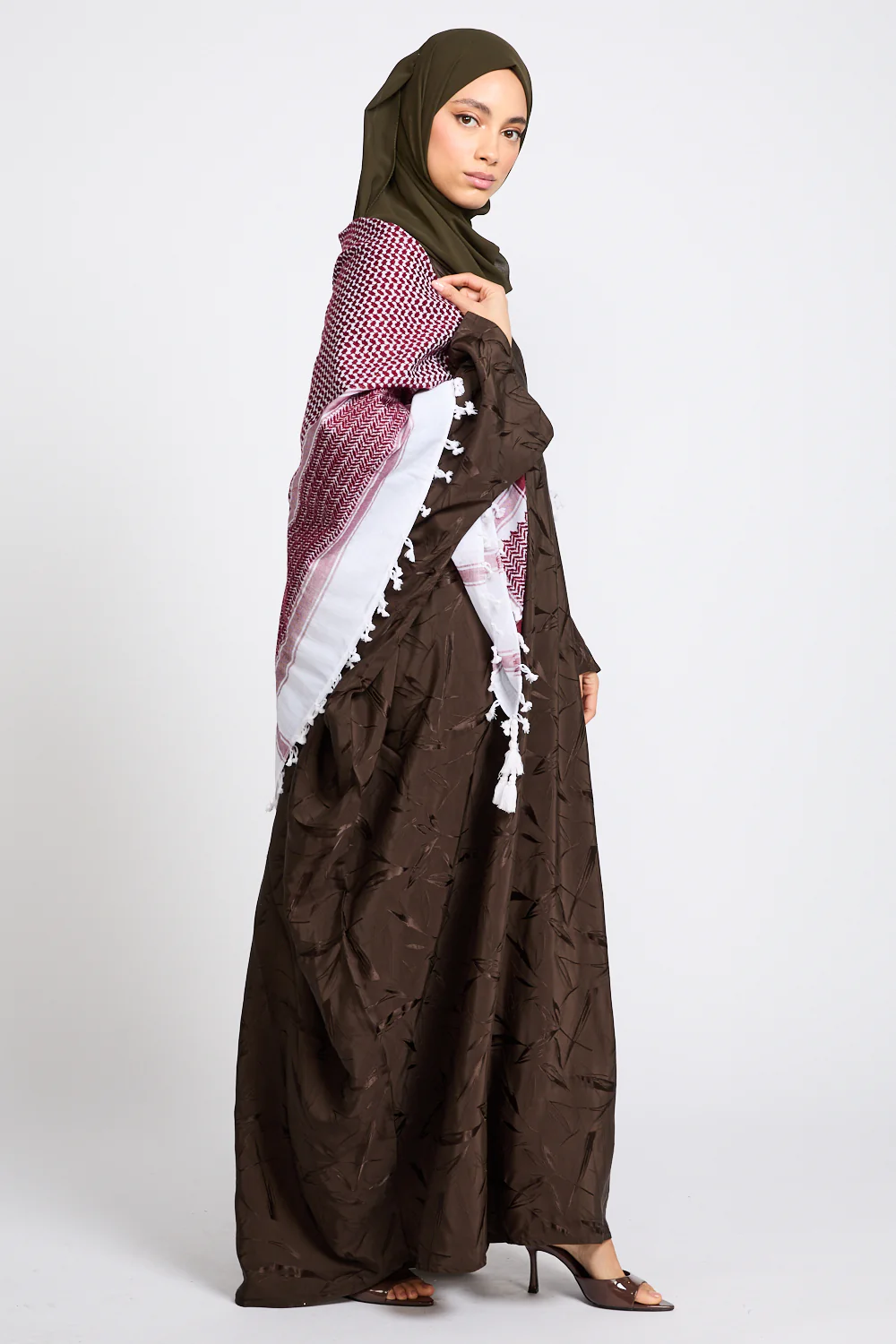 Premium Classic Keffiyeh Scarf - Red & White - Image 5