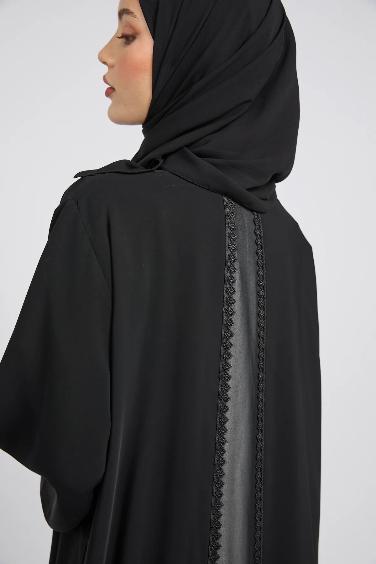 Premium Dainty Lace Panel Open Abaya - Black - Image 6