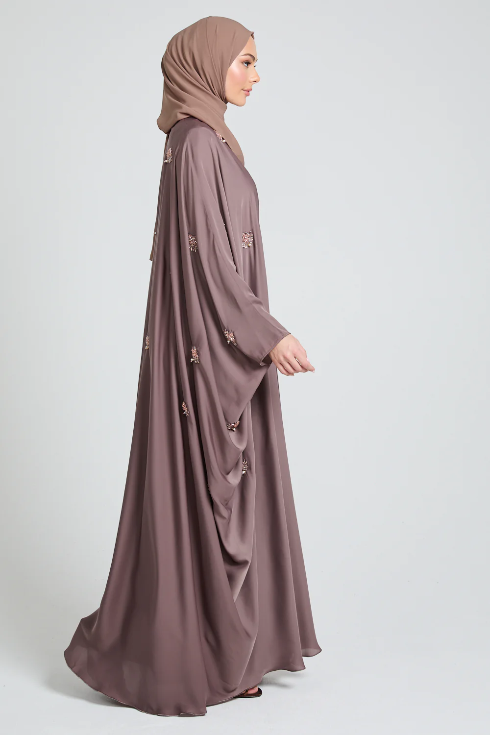 Premium Embellished Cafe Rose Open Farasha - Image 3