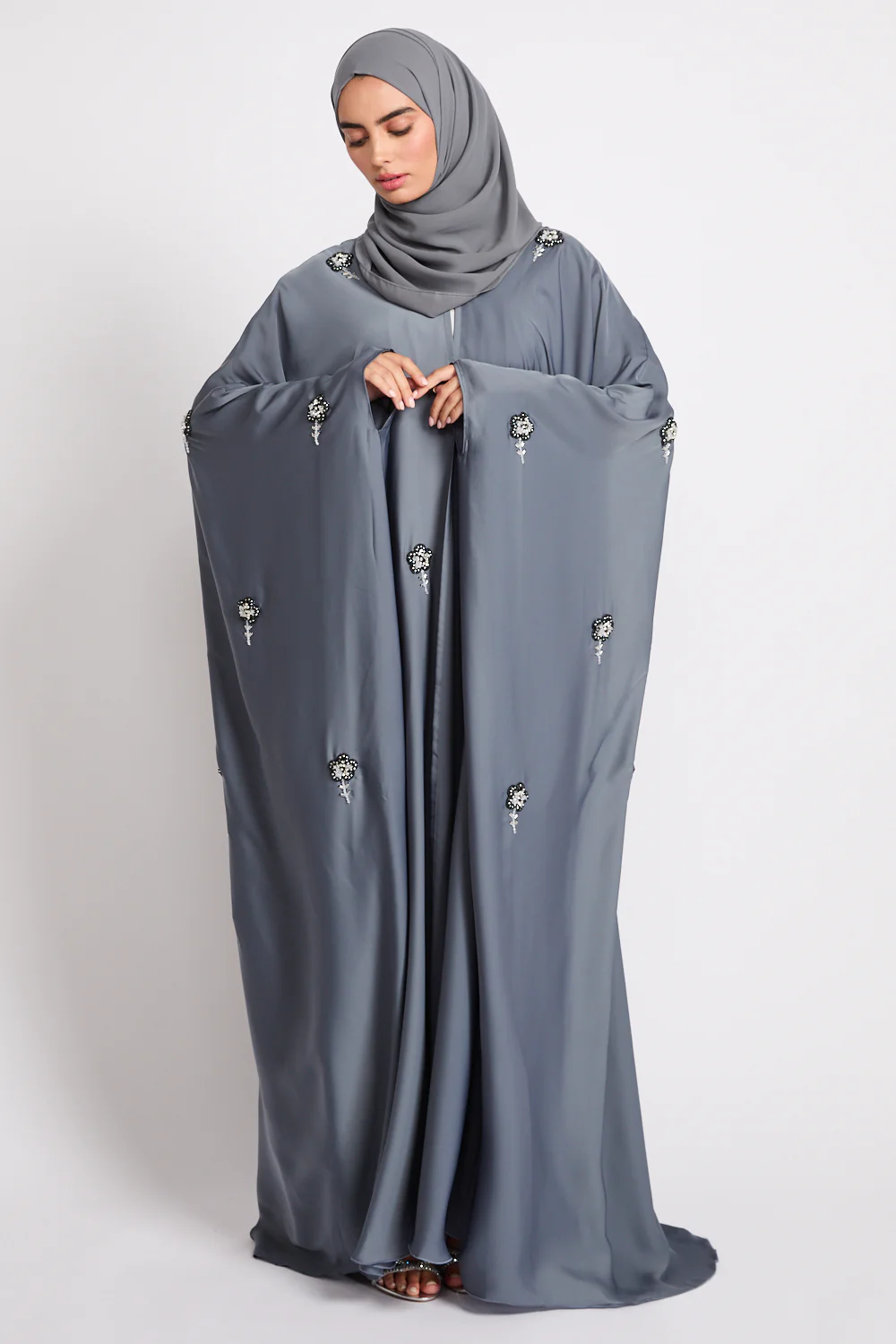 Premium Embellished Dove Grey Open Farasha - Image 5