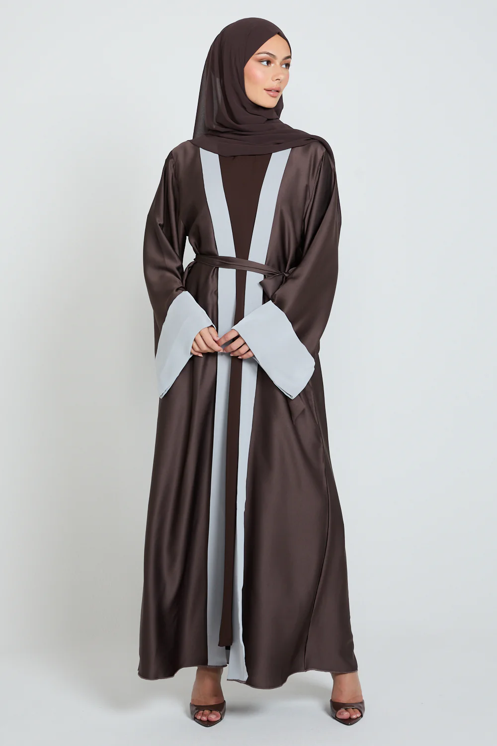 Premium Fig Noir Pearl Contrast Open Abaya - Image 7