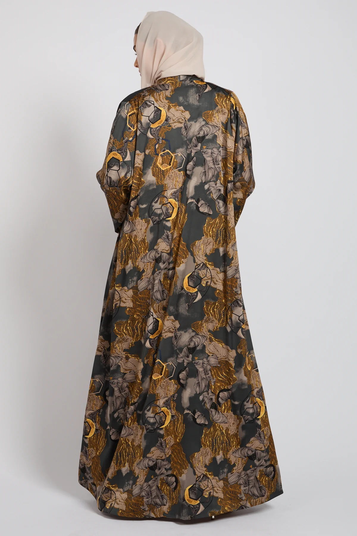 Premium Golden Eclipse Open Abaya - LIMITED EDITION - Image 4