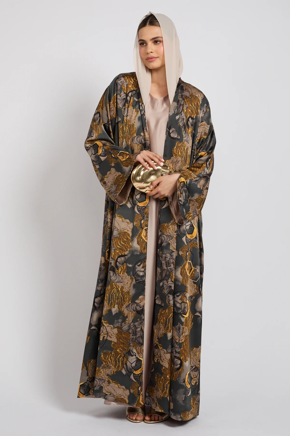 Premium Golden Eclipse Open Abaya - LIMITED EDITION - Image 7