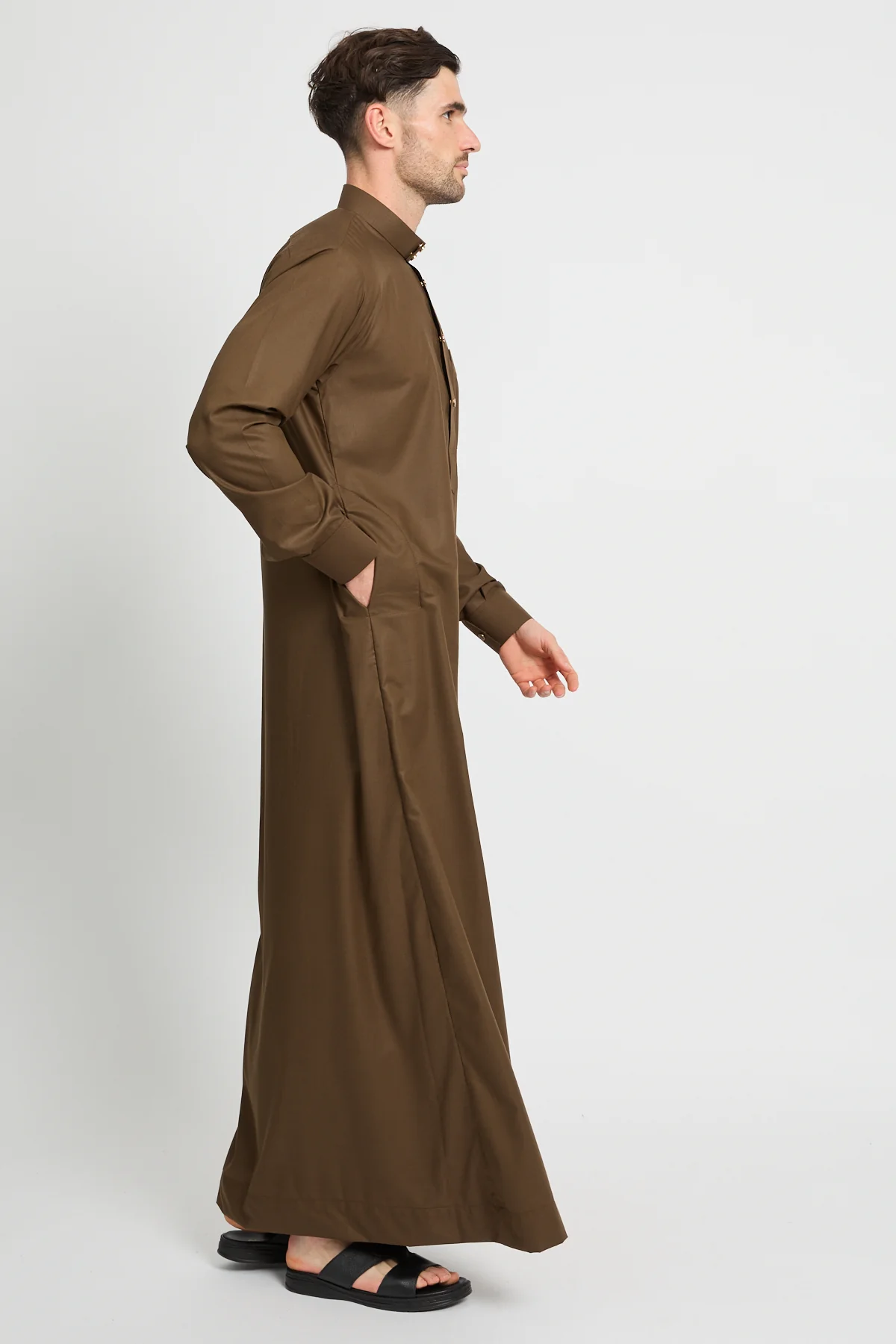 Premium Heritage Buttoned Thobe – Amber Walnut - Image 4